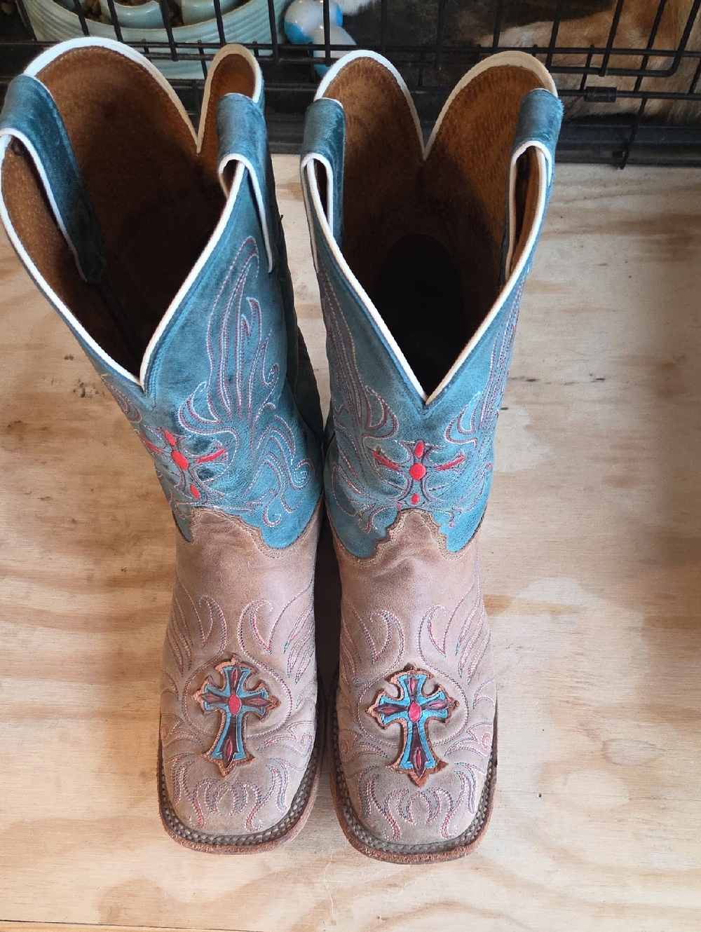 Turquoise & Tan Embroidered Western Cowgirl Boots